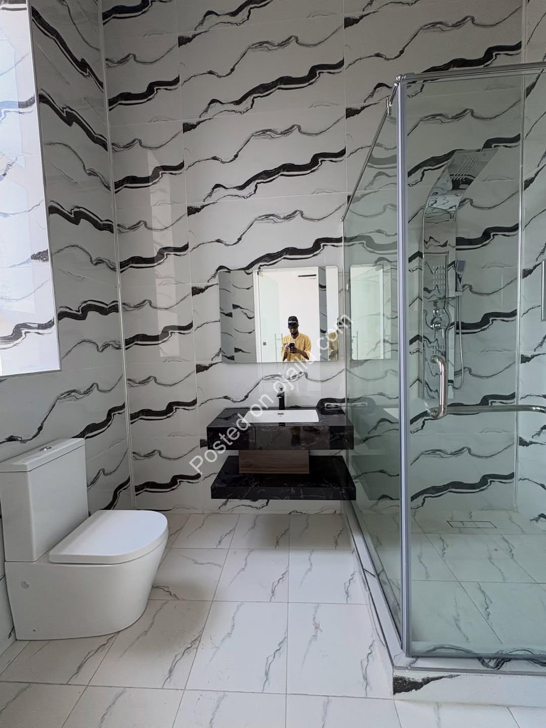 Lekki’s Ultimate 6-Bedroom Estate with Resort-Style Amenities