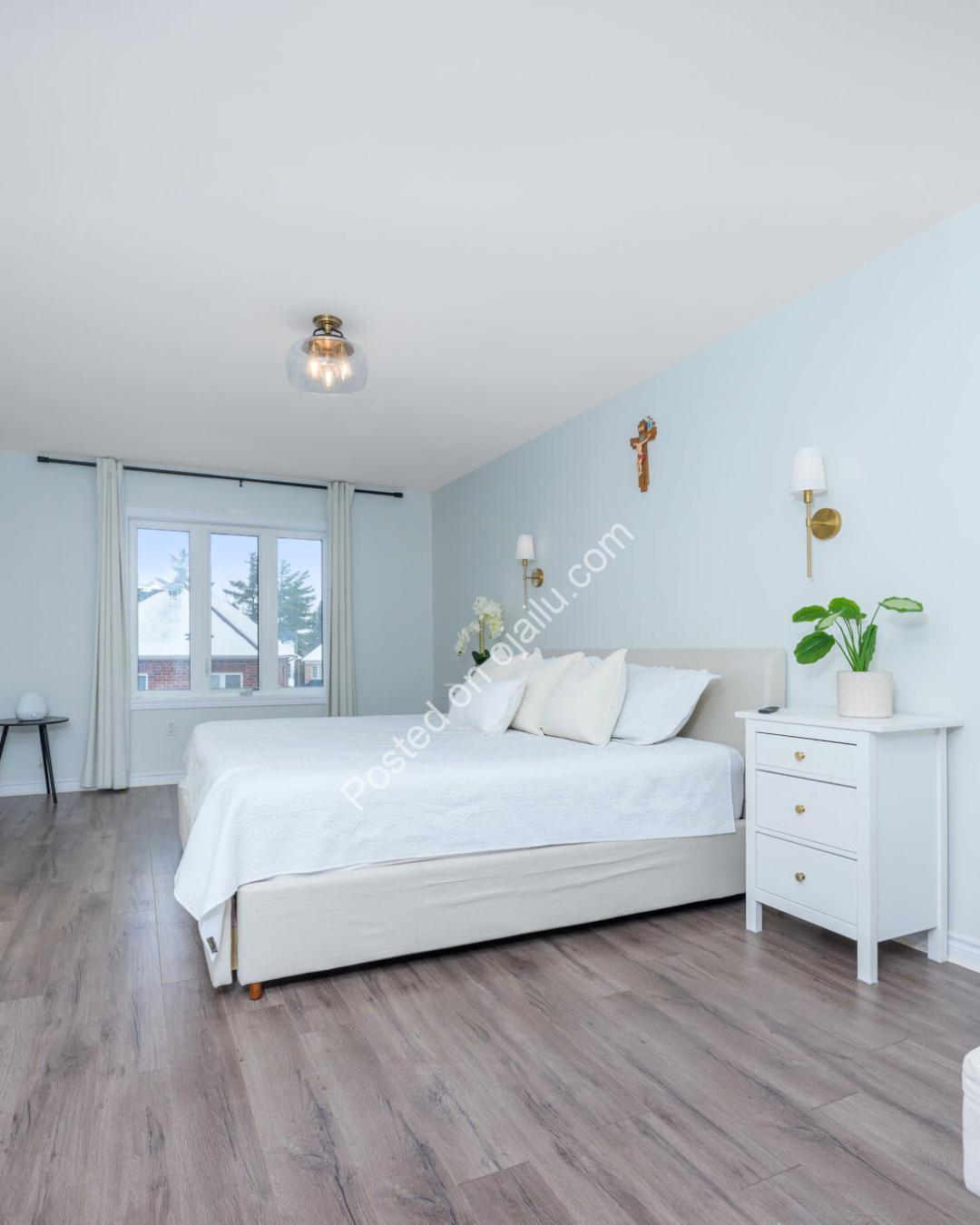 Stylish Townhome: Park-Side Living & Luxe Finishes