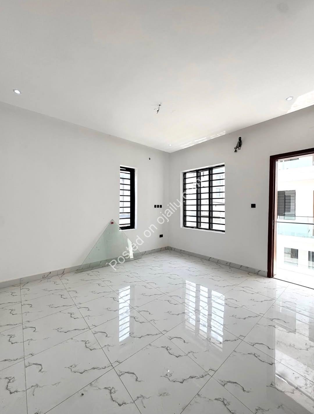 Sleek 4-Bed Terrace Duplex in Prime Lekki