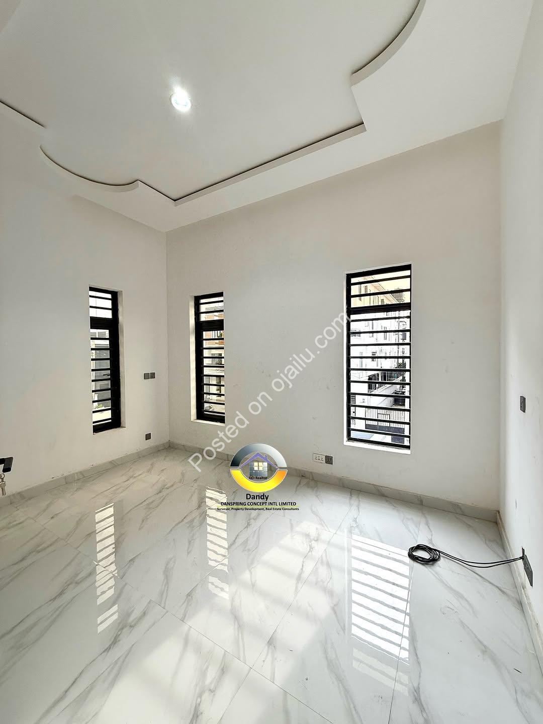 Elegant 4-Bedroom Duplex with BQ in Prime Chevron