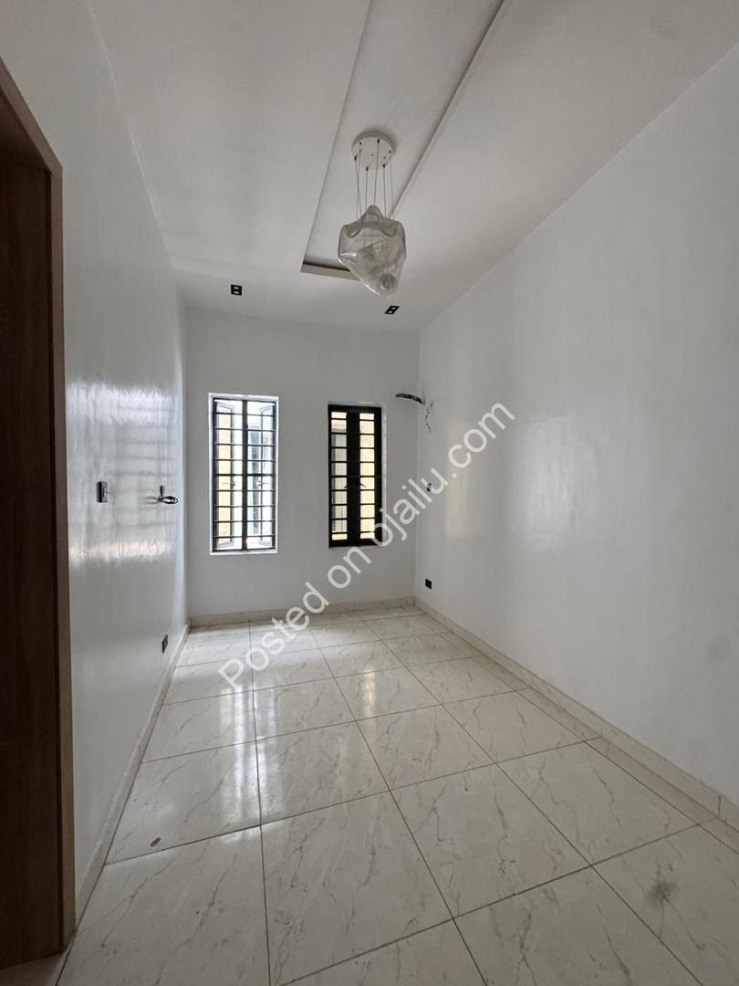 Orchid Lekki Sanctuary: 4-Bed Duplex with Pool & BQ