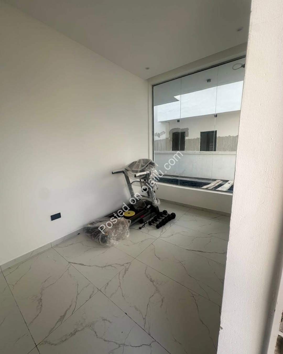 Your Dream Estate: 5-Bed Duplex with Pool & Penthouse in Ikate