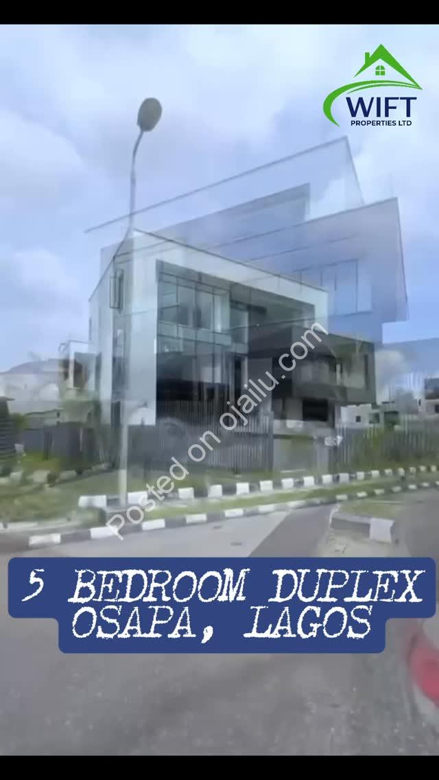 Ultimate 5-Bed Estate Gem with Cinema & Pool