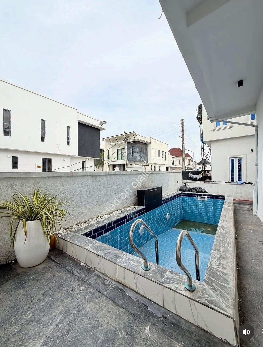 5-Bedroom Masterpiece in Lekki’s Premier Estate