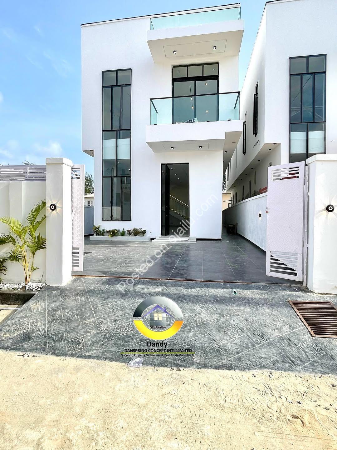 Ikota’s New 5-Bedroom Oasis with Pool & Luxury Finishes