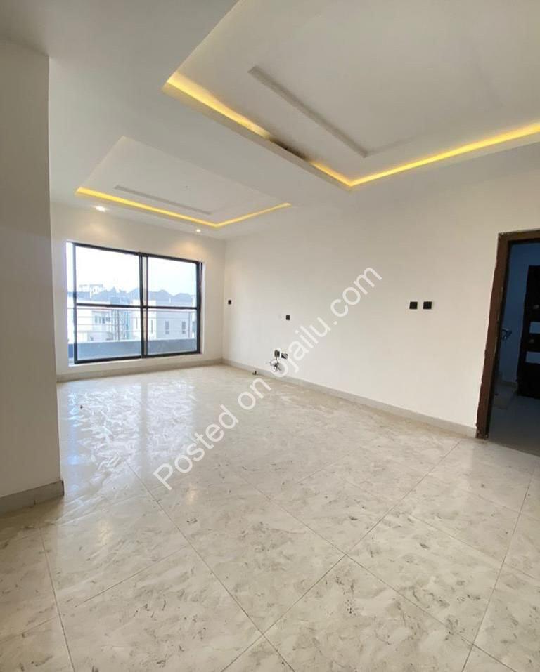 Lekki’s Finest: 2-Bed En-Suite Haven