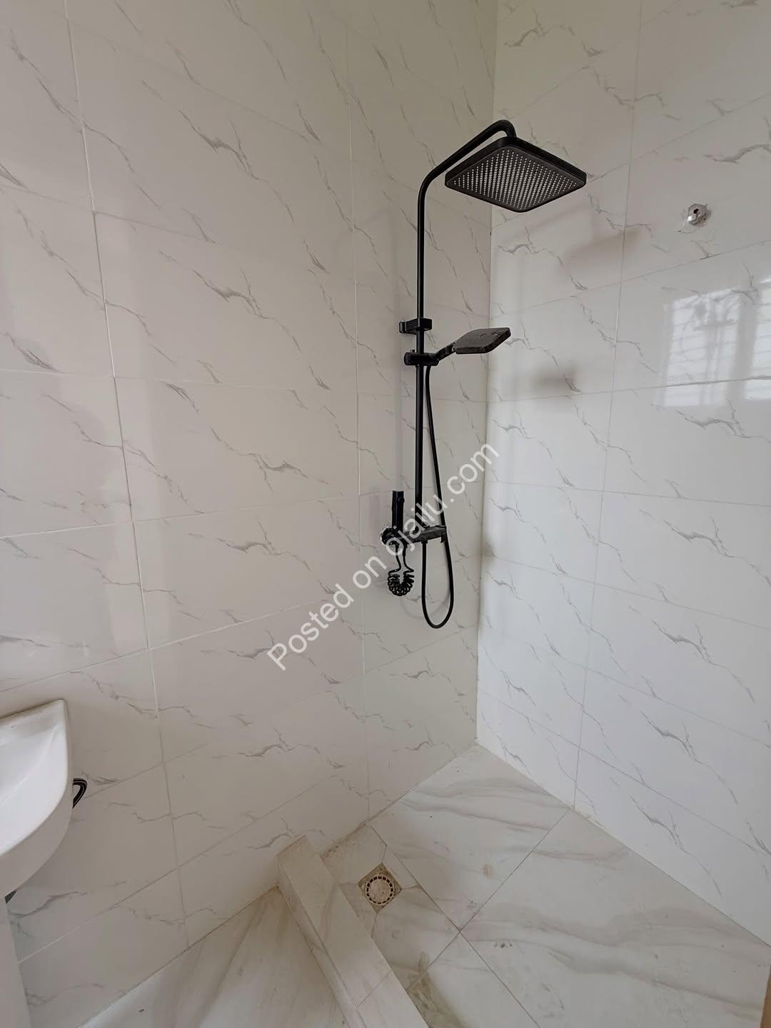 Move-In Ready 4-Bed Terrace Duplex with BQ in Lekki