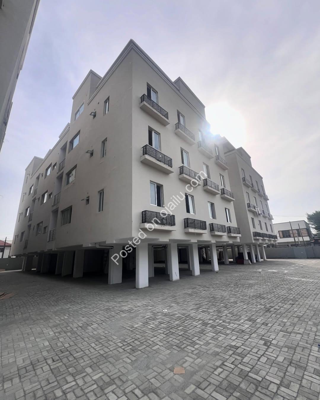 Lekki’s Finest: 2-Bed Ensuite Haven in Prime Ikate