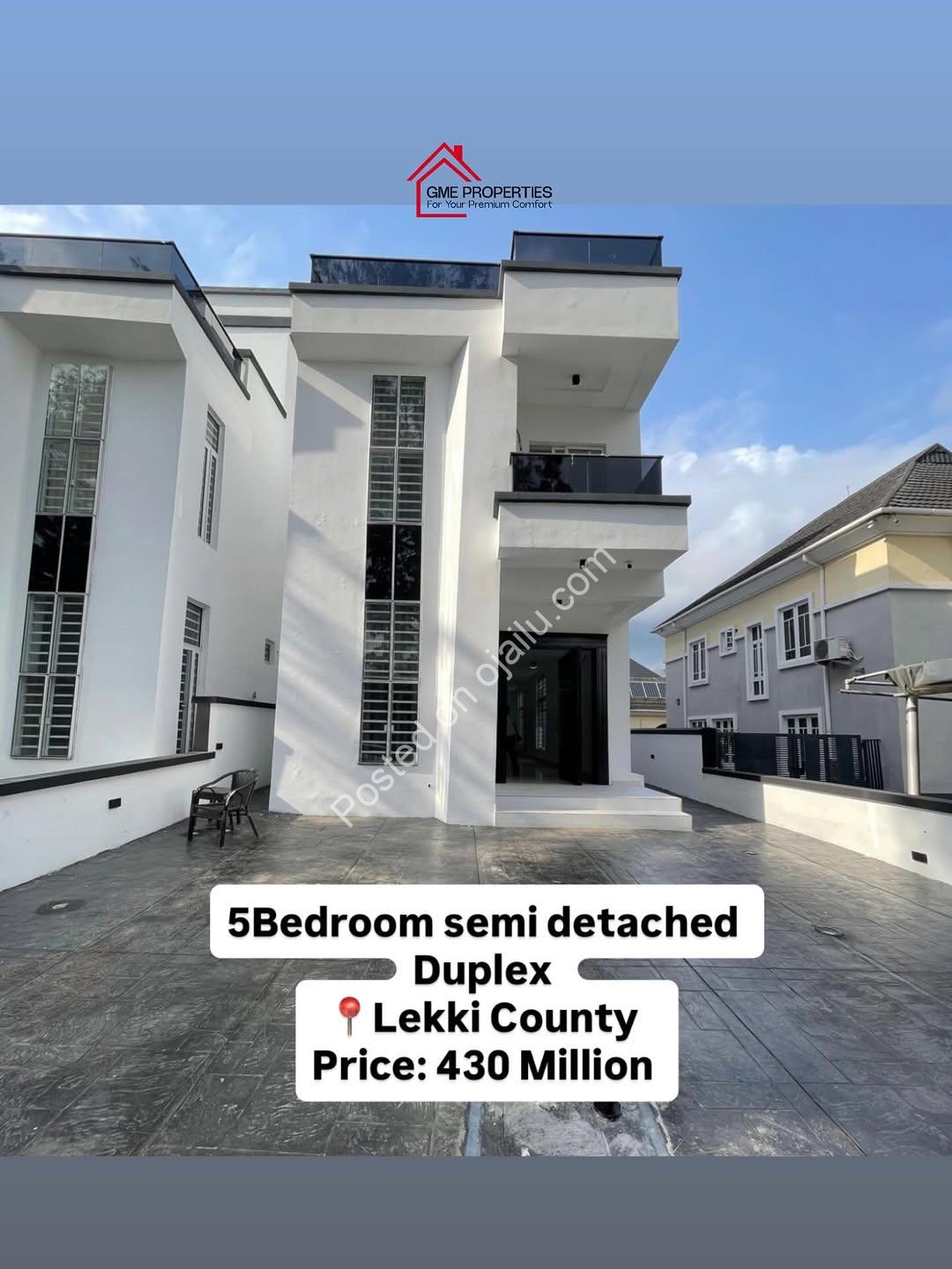 Lekki’s Ultimate Smart Home with Pool & Rooftop