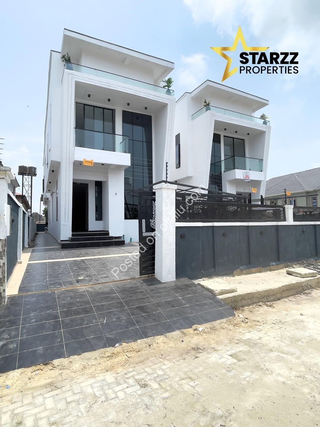 Sleek 5-Bedroom Oasis with Pool in Sangotedo