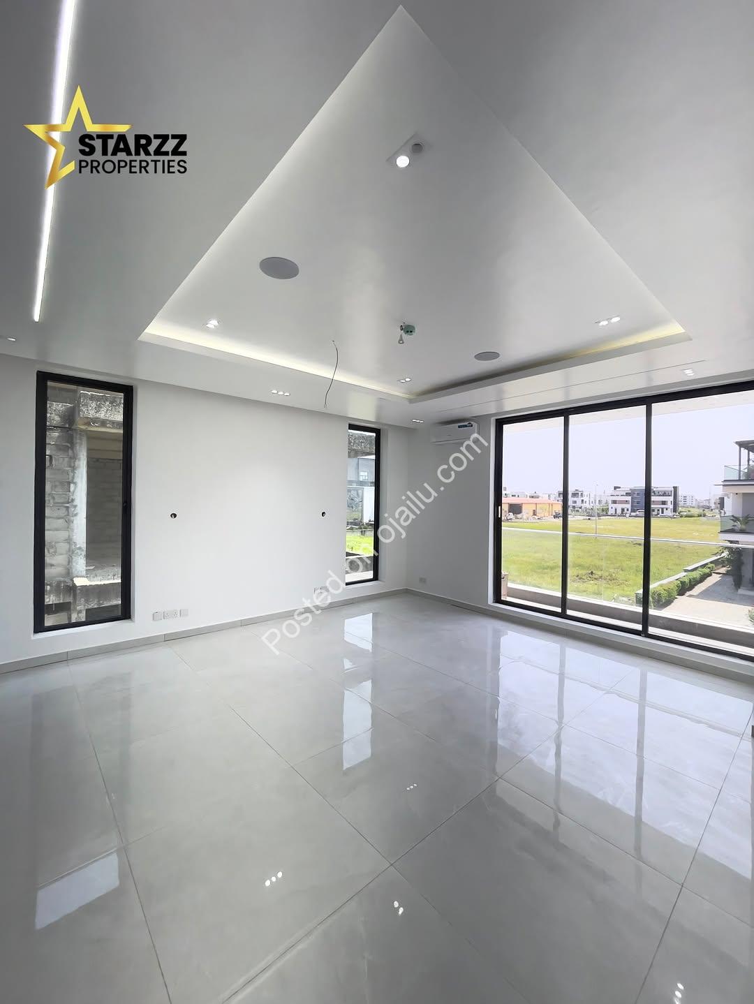 5-Bed Ikate Palace with Rooftop Oasis