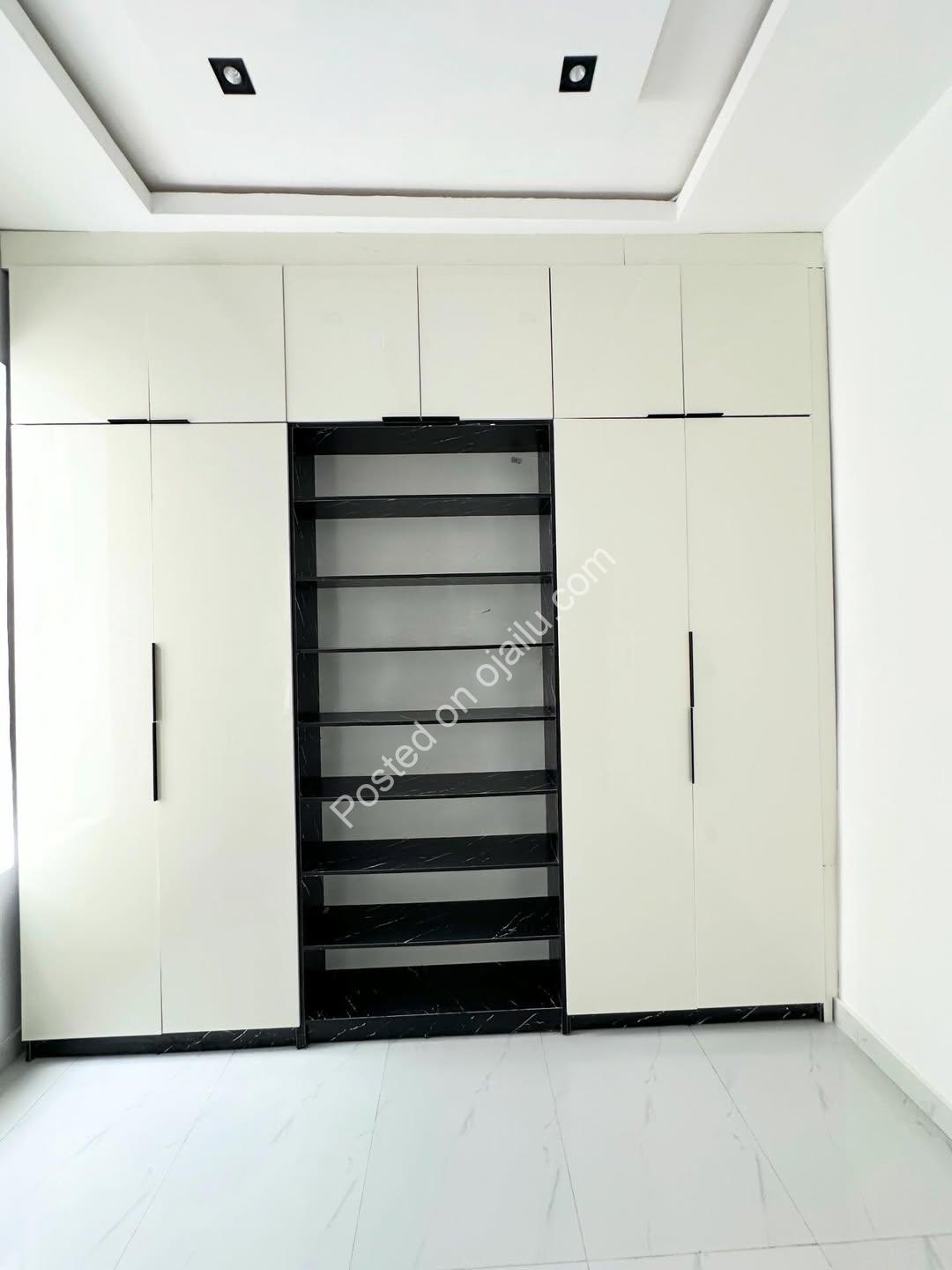 Sangotedo’s Newest 5-Bedroom Haven with Pool