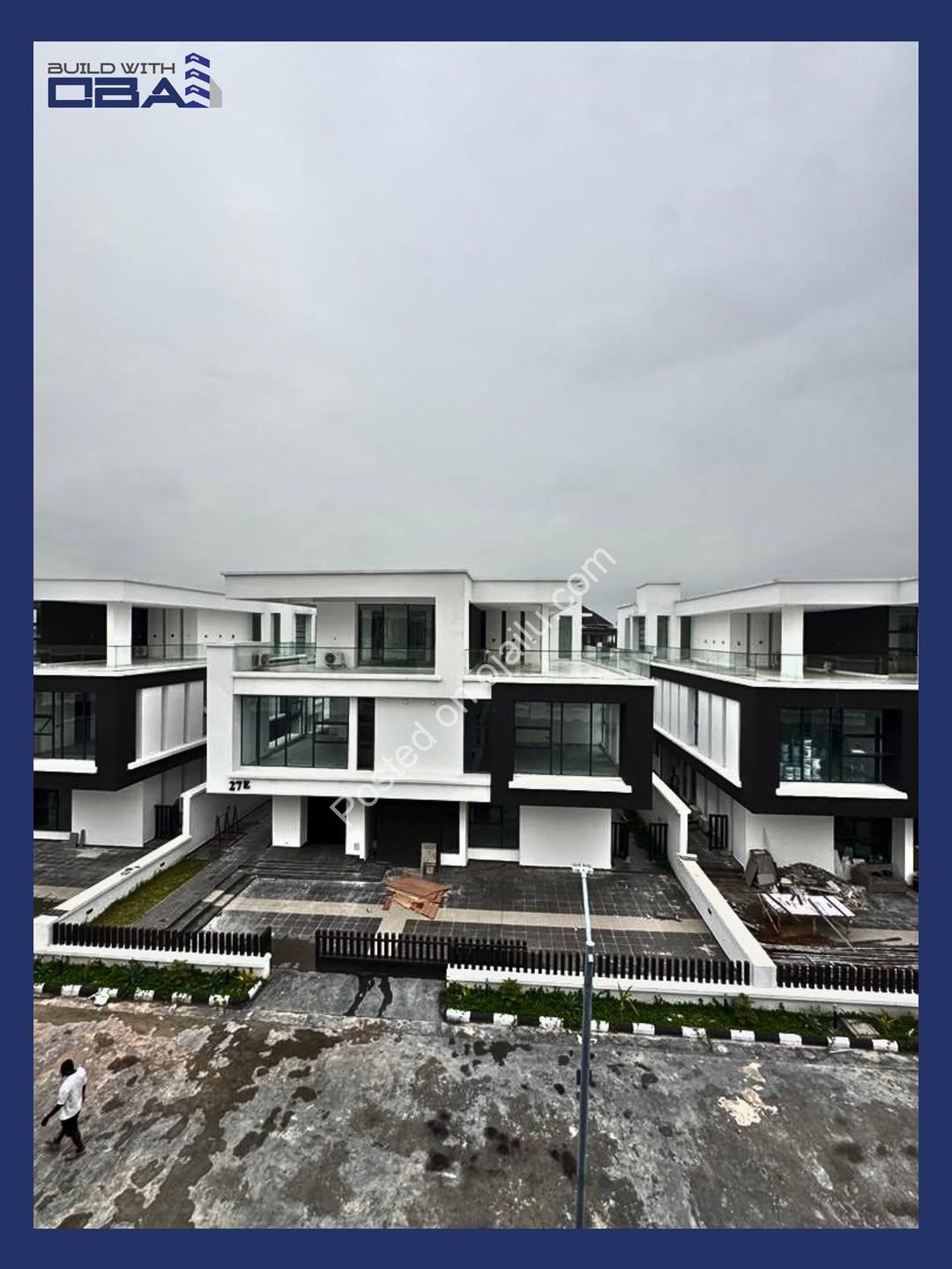 Osapa’s Grand 5-Bed Mansion with Private Pool & Cinema