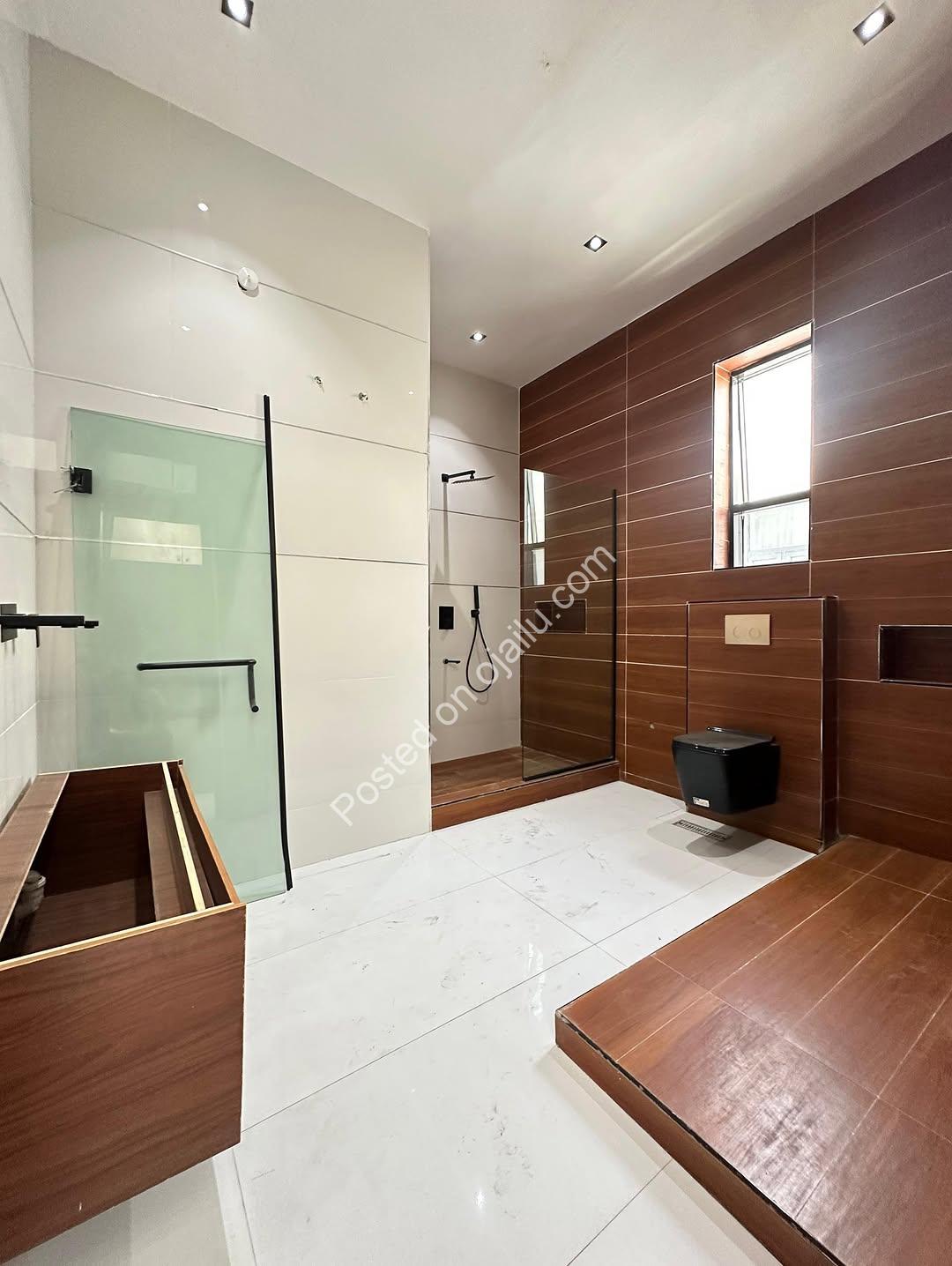 Stunning 5-Bed Duplex in Lekki’s Premier Estate