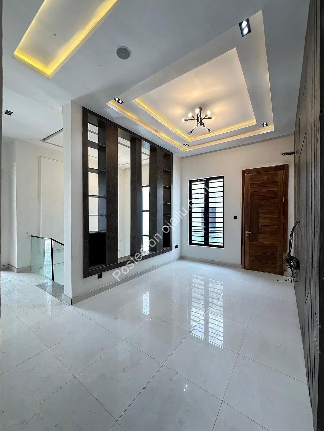 Stunning 5-Bed Duplex in Lekki’s Premier Estate