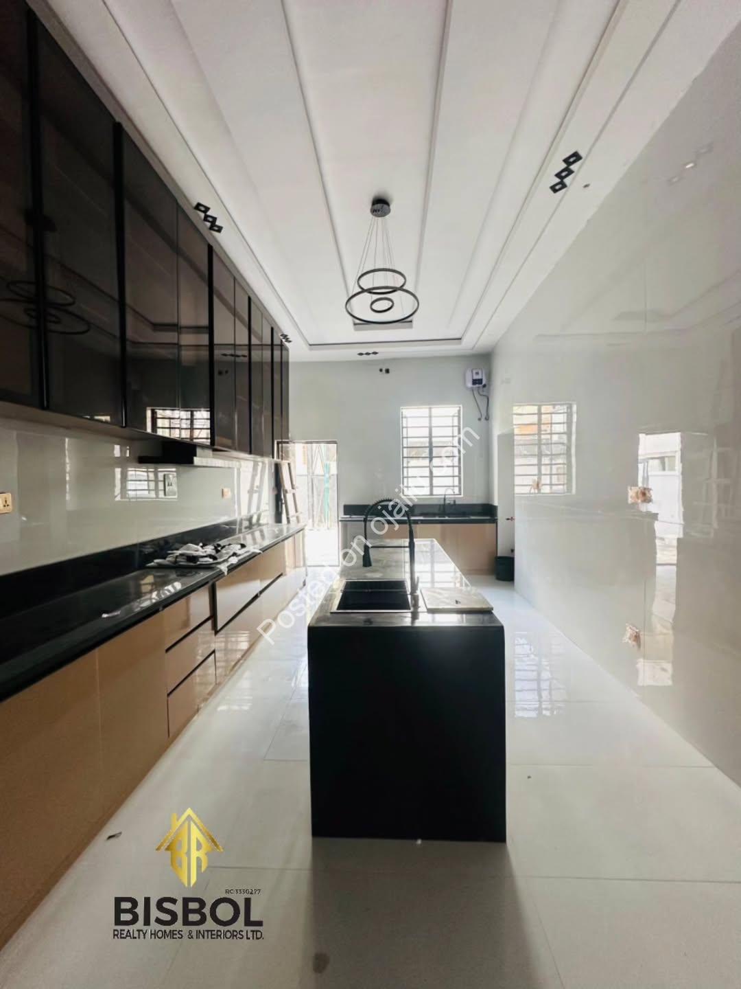 Move-In Ready 5BR Duplex in Gated Lekki Estate