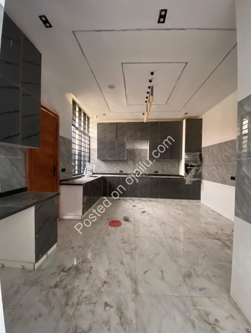 Exquisite 4-Bed Terraced Duplex in Prime Lekki