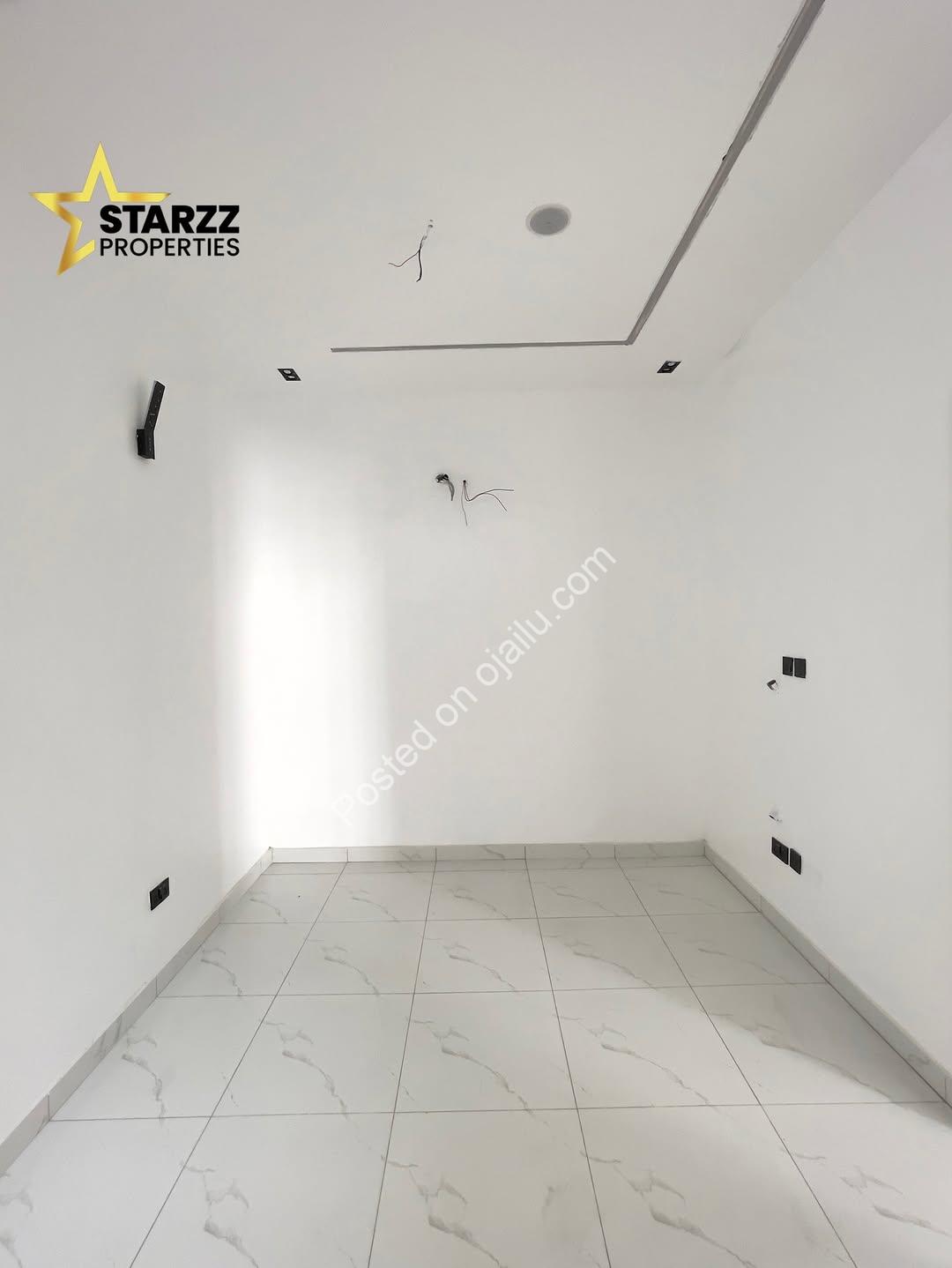 Brand New Chevron Haven: 4-Bed Ensuite Duplex with Luxury Finishes