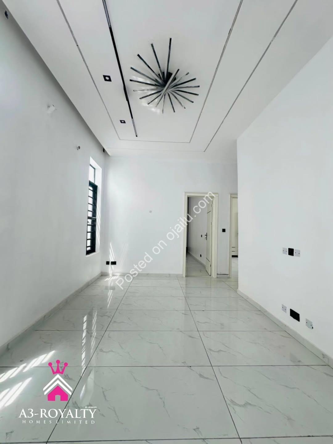 Live Your Dream in a 5-Bed VGC Duplex with Pool