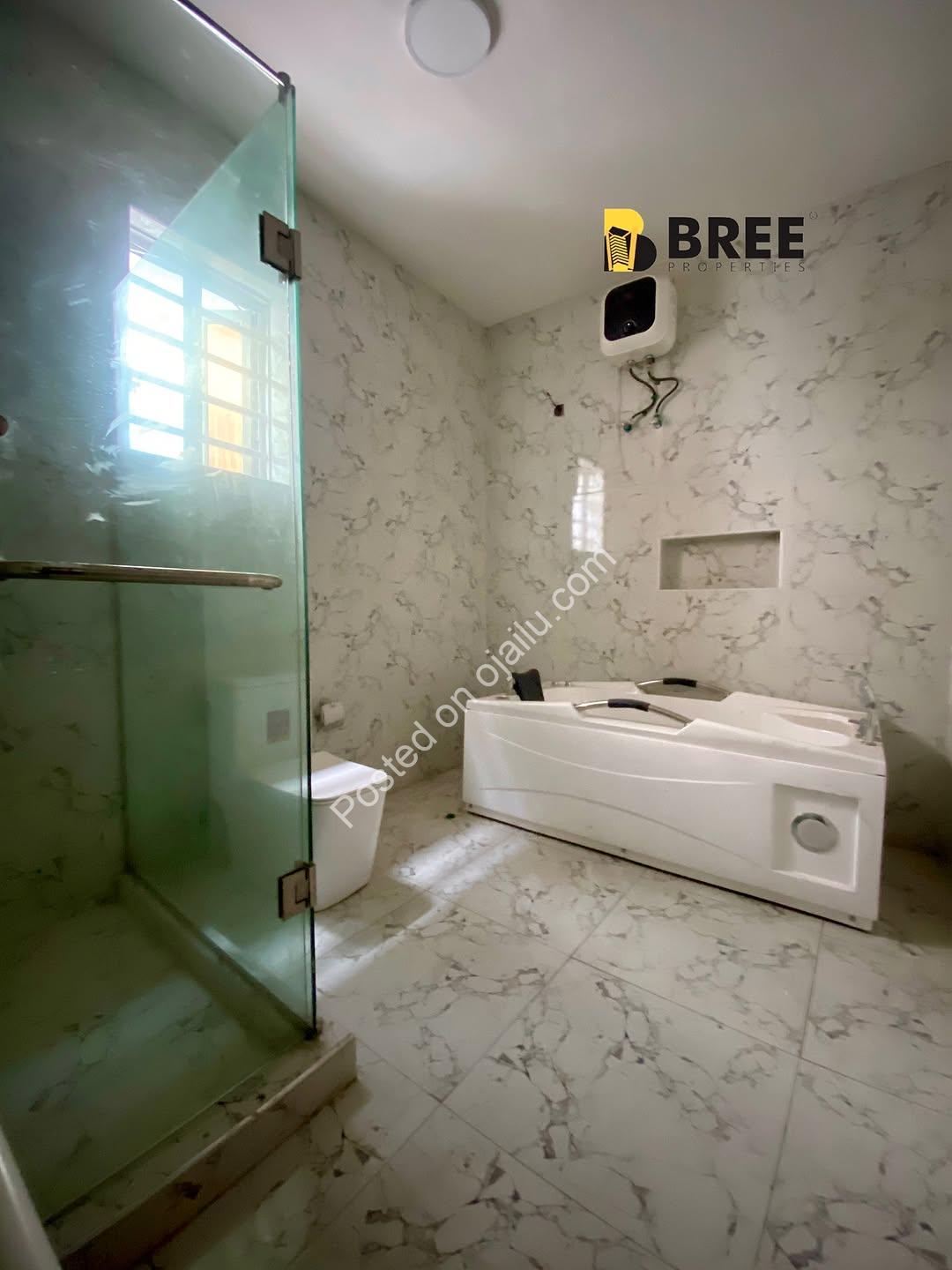 Lekki’s Smart 4-Bedroom Haven with BQ