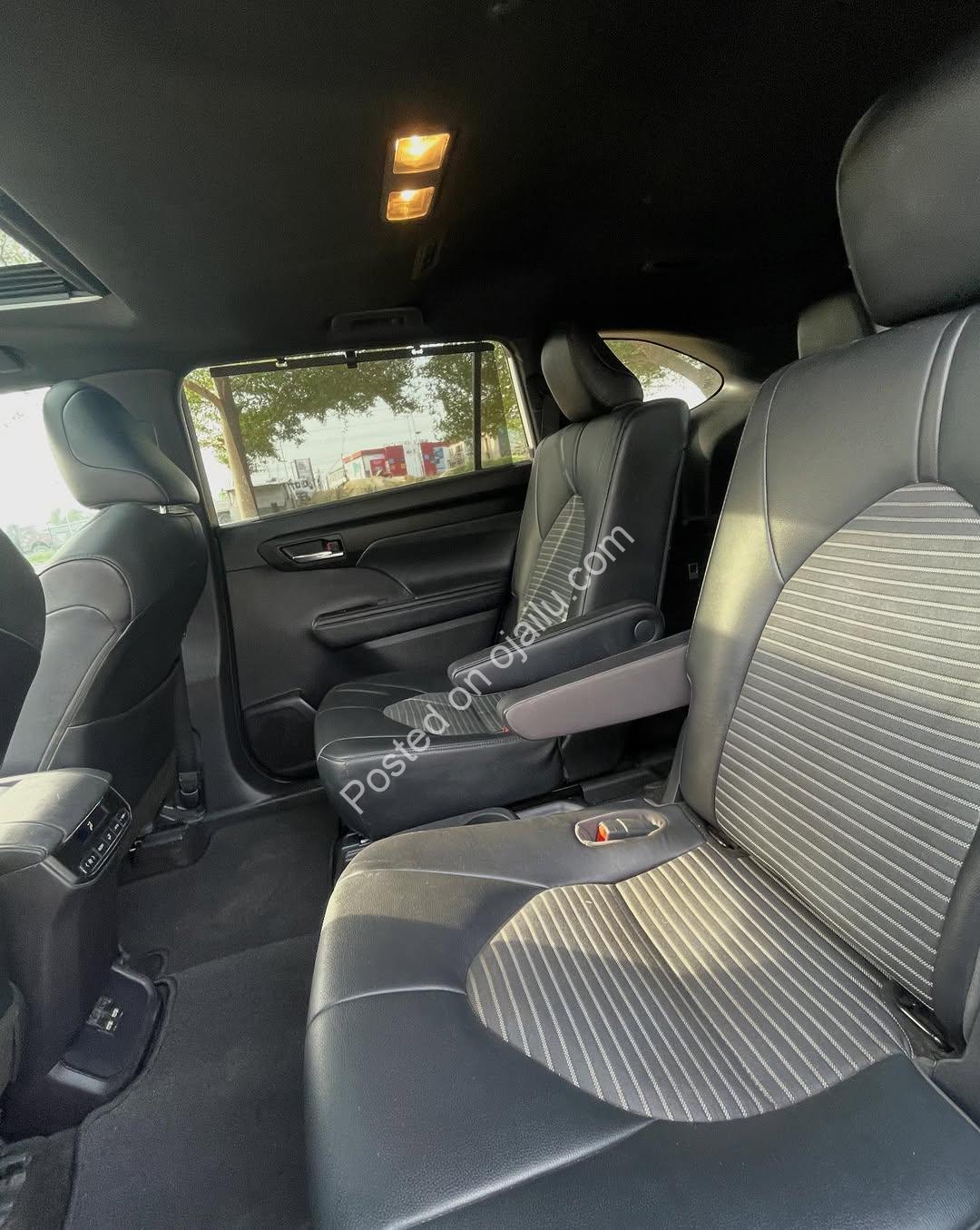 2012 Camry SE: Sunroof & Tech for 10.5M Naira