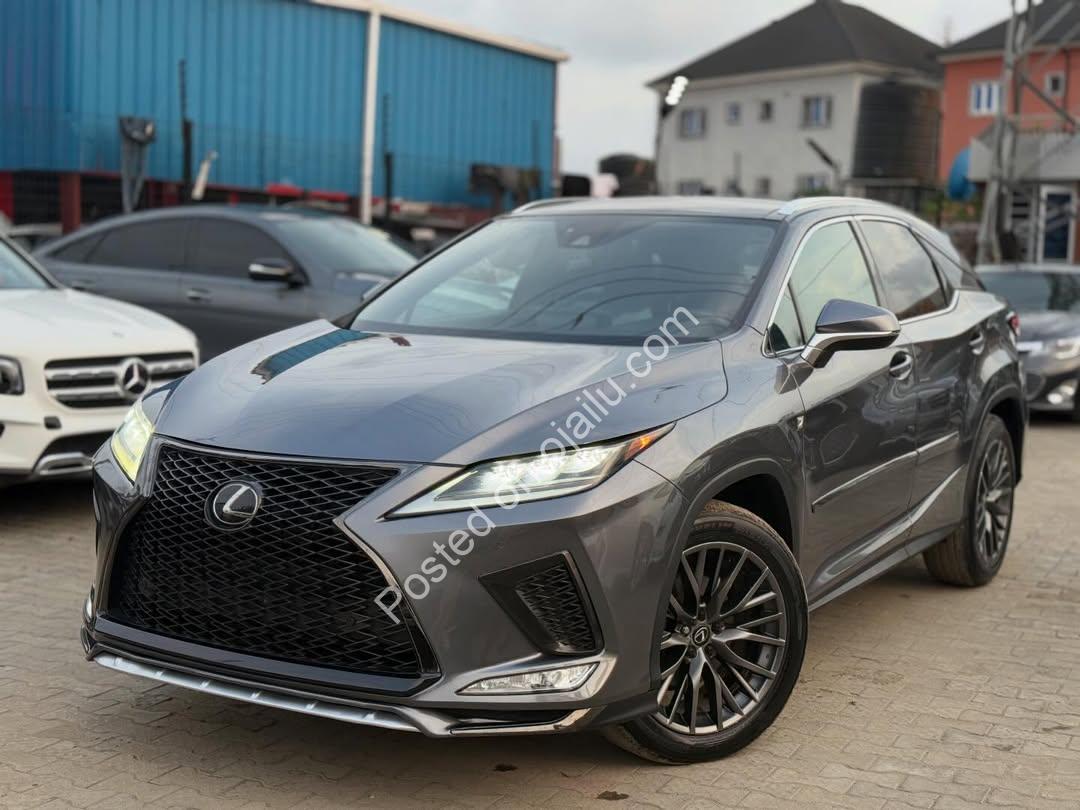 2025 Highlander XLE: Fully Loaded & Duty-Paid