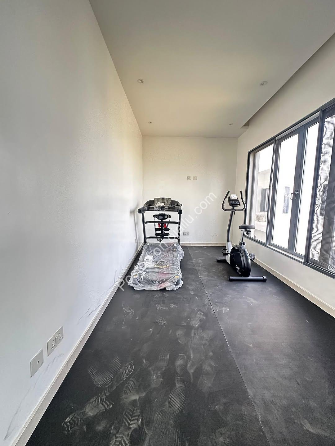 Elegant 5-Bedroom Duplex with Rooftop Terrace in Ikate