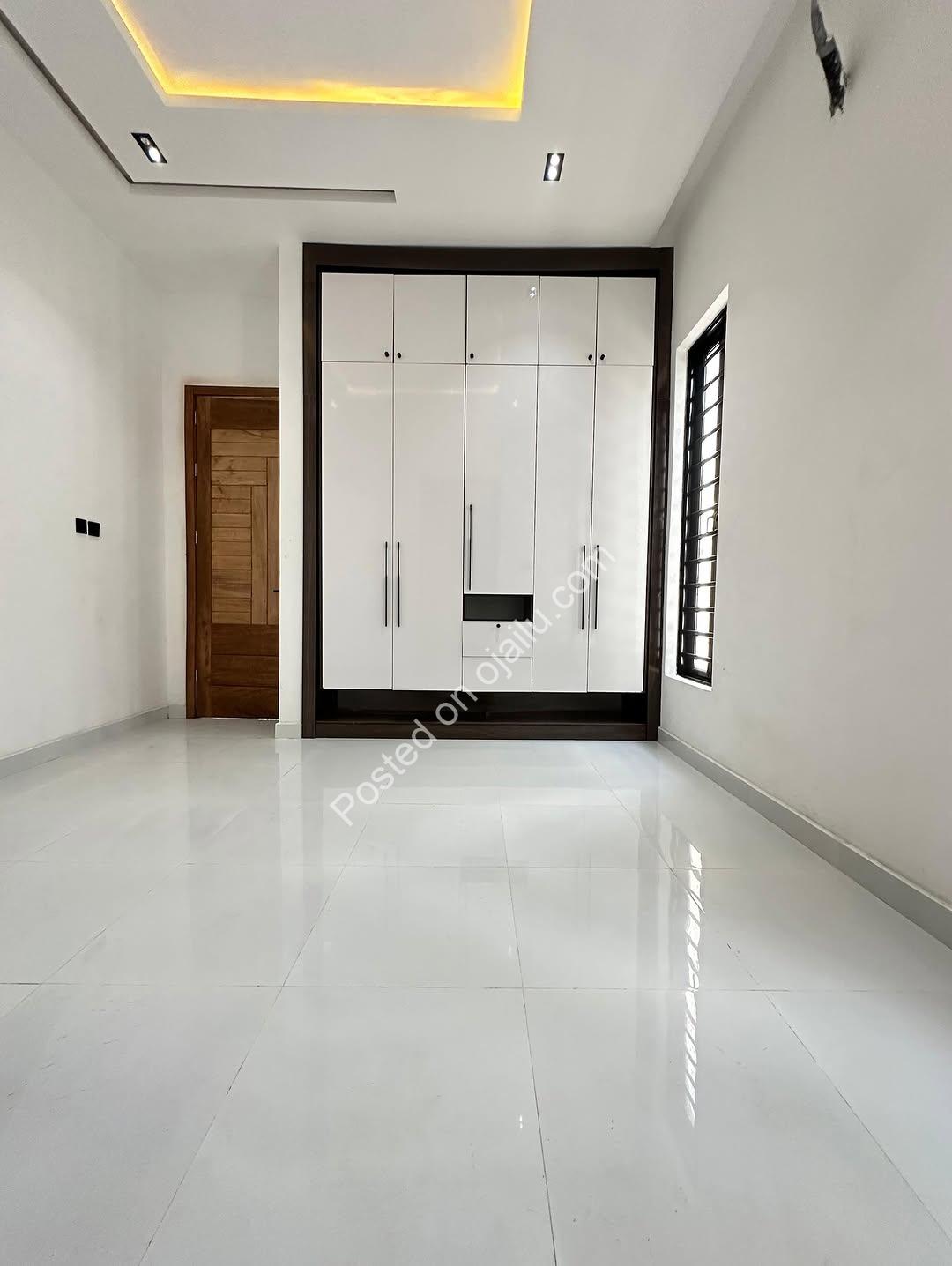Stunning 5-Bed Duplex in Lekki’s Premier Estate