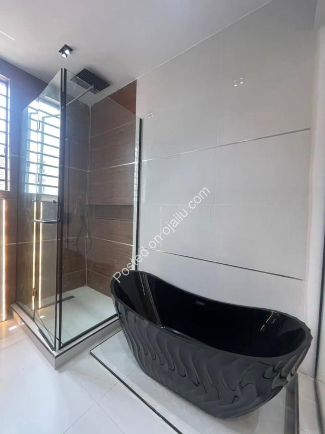 5-Bedroom Oasis with Pool & BQ in Prime Lekki