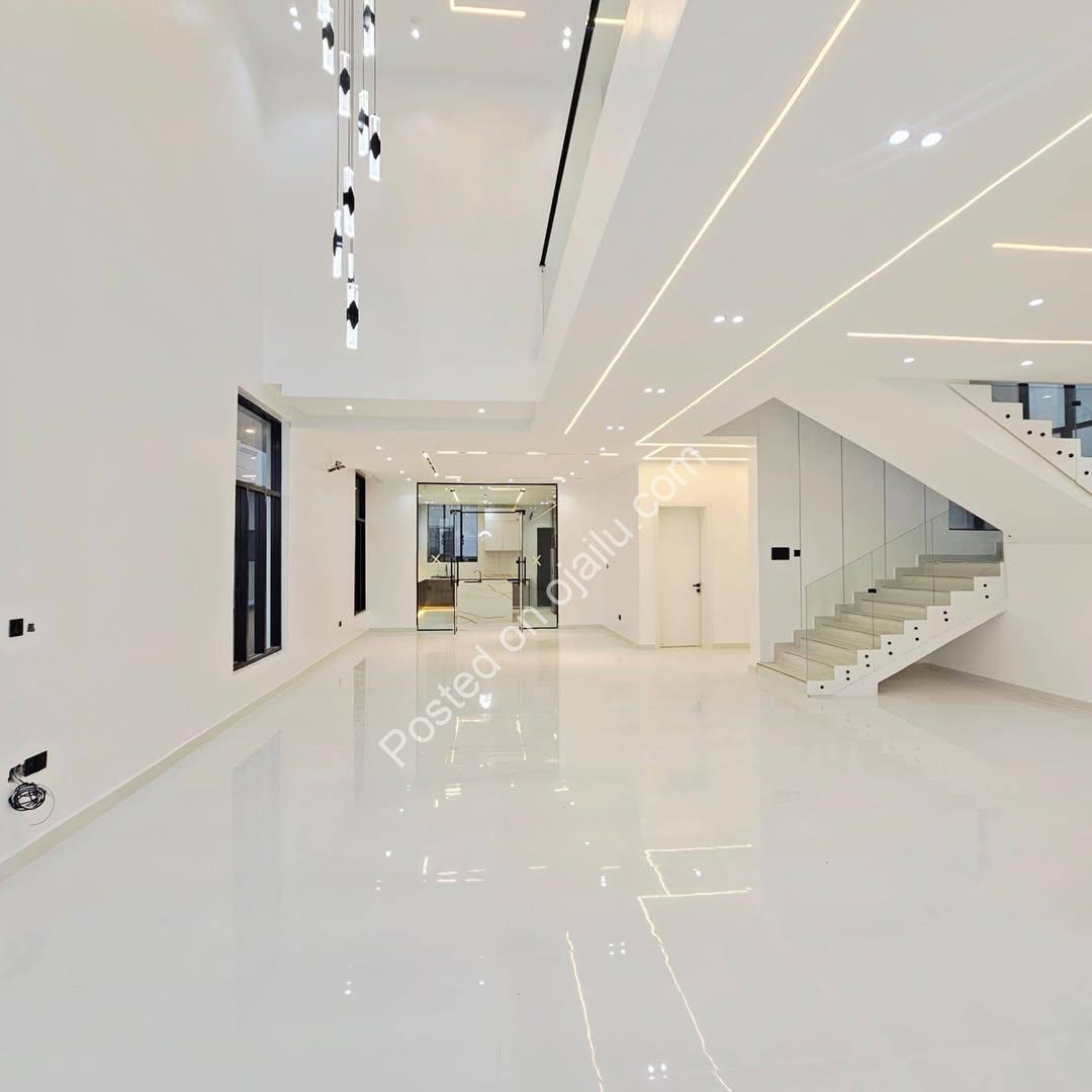 Lekki’s Ultimate 5-Bedroom Smart Home with Pool & Cinema