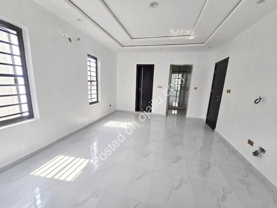 Sangotedo’s Finest: 4-Bed Semi-Detached with BQ