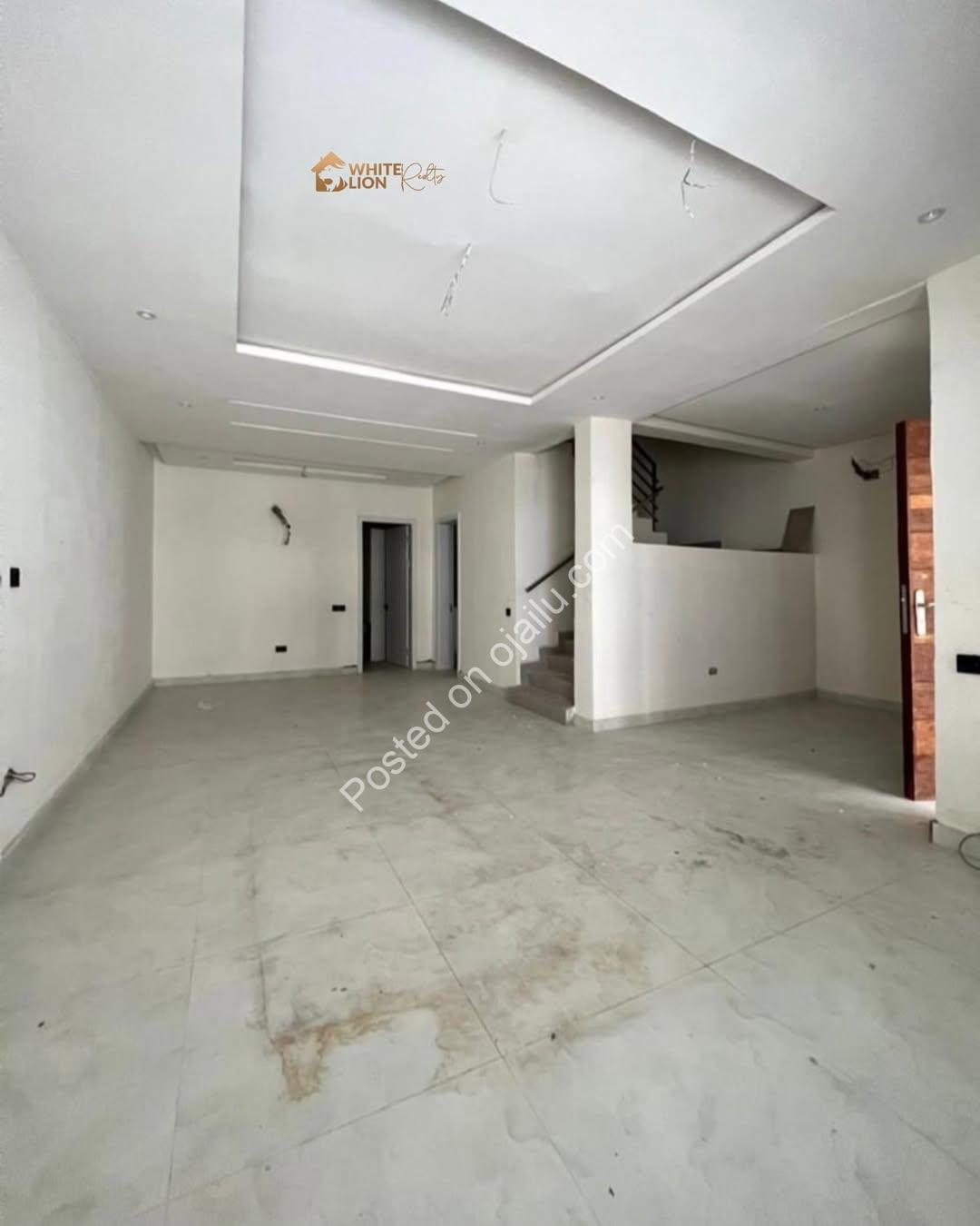 Lekki’s Finest: 4-Bed Terrace Duplex with Jacuzzi & CCTV