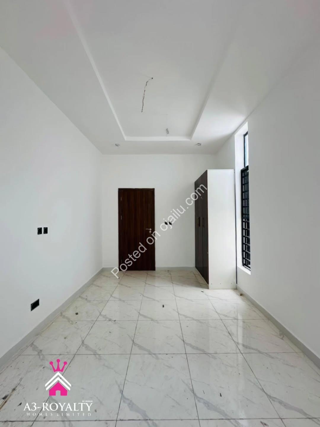 Move-In Ready 4BR Duplex in Gated Lekki Estate