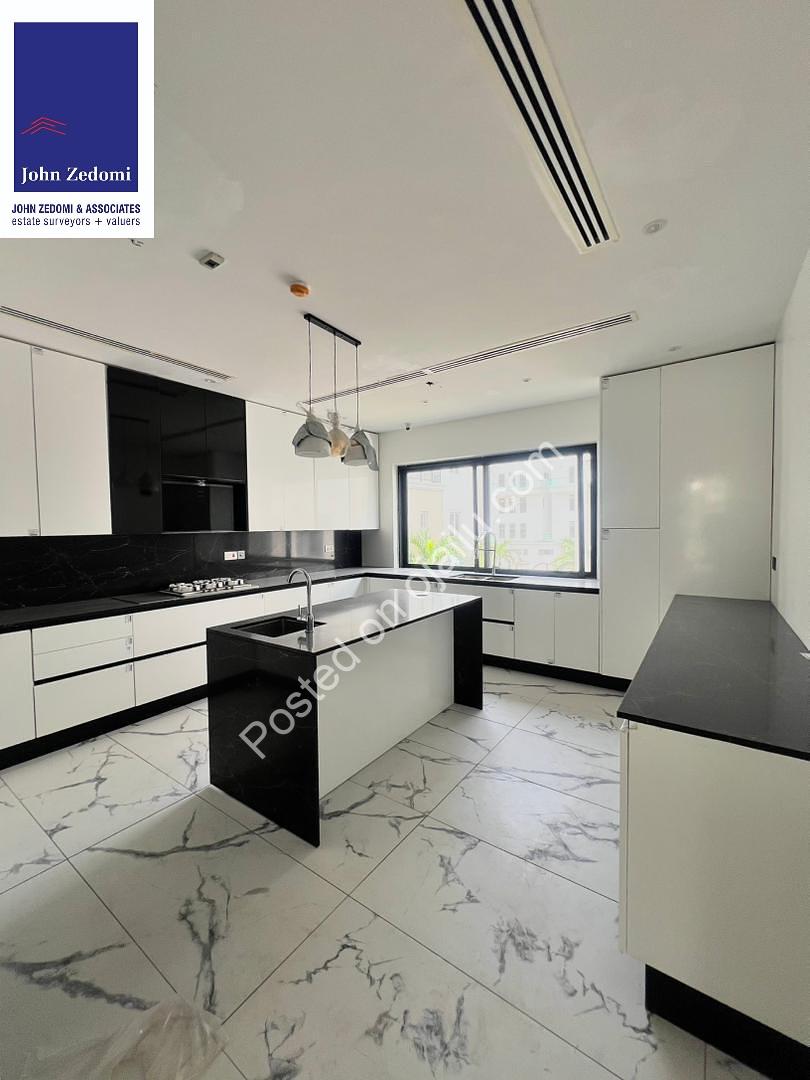 Lagos Luxury: 6-Bed Palace with Cinema & Pool