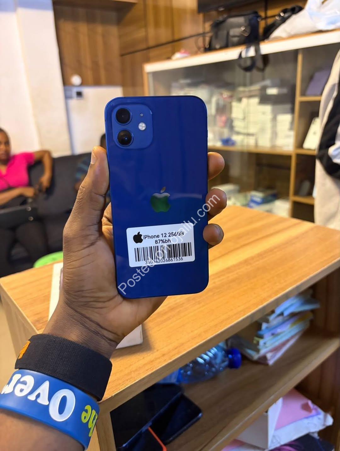 Unlock Your Power: iPhone 12, 256GB, 87% Battery, Ready Now!