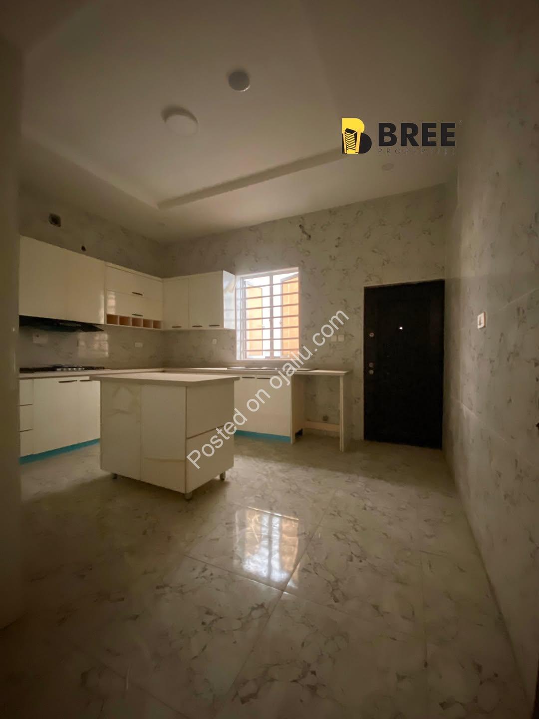 Lekki’s Smart 4-Bedroom Haven with BQ