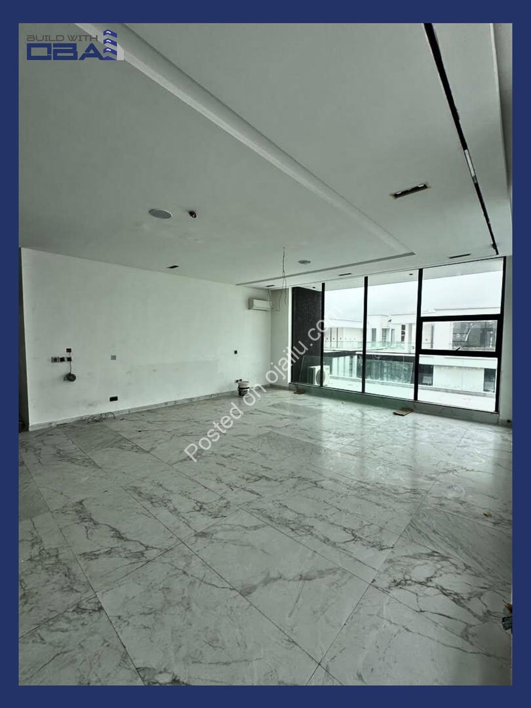 Osapa’s Grand 5-Bed Mansion with Private Pool & Cinema