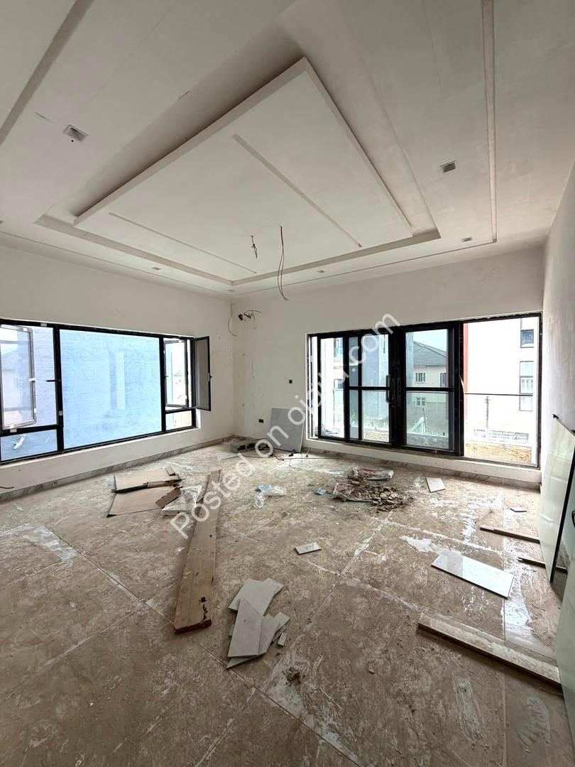 Katampe Palace: 6BR Duplex with Pool & BQ