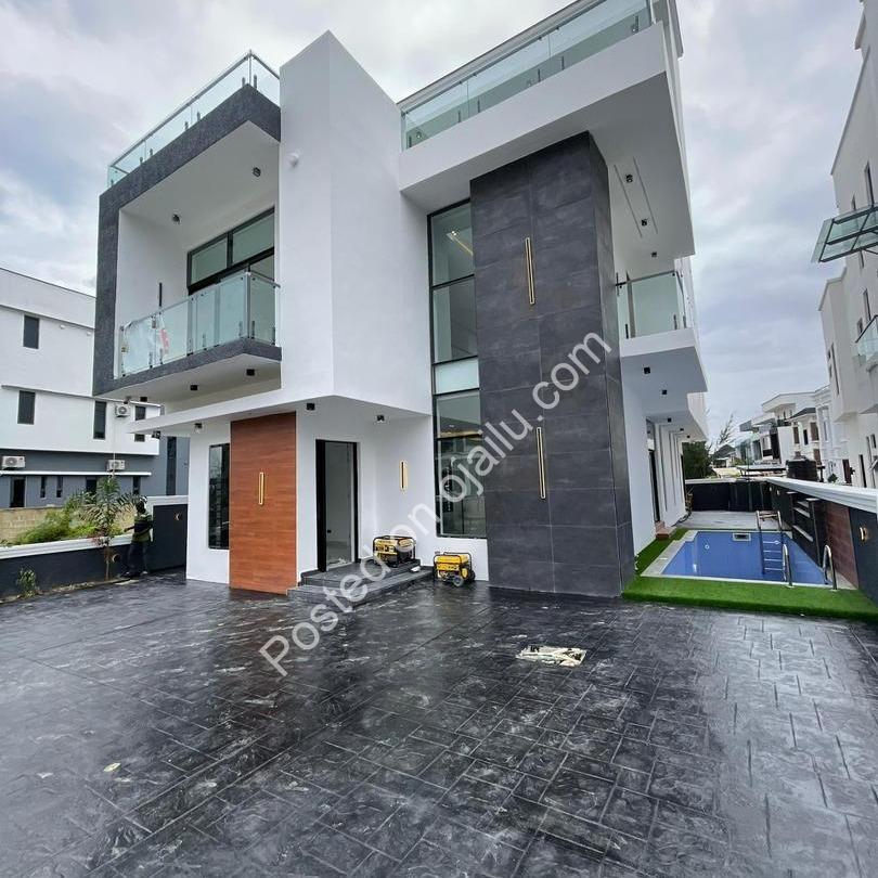 Exquisite 5-Bed Lekki Duplex with Cinema & Pool