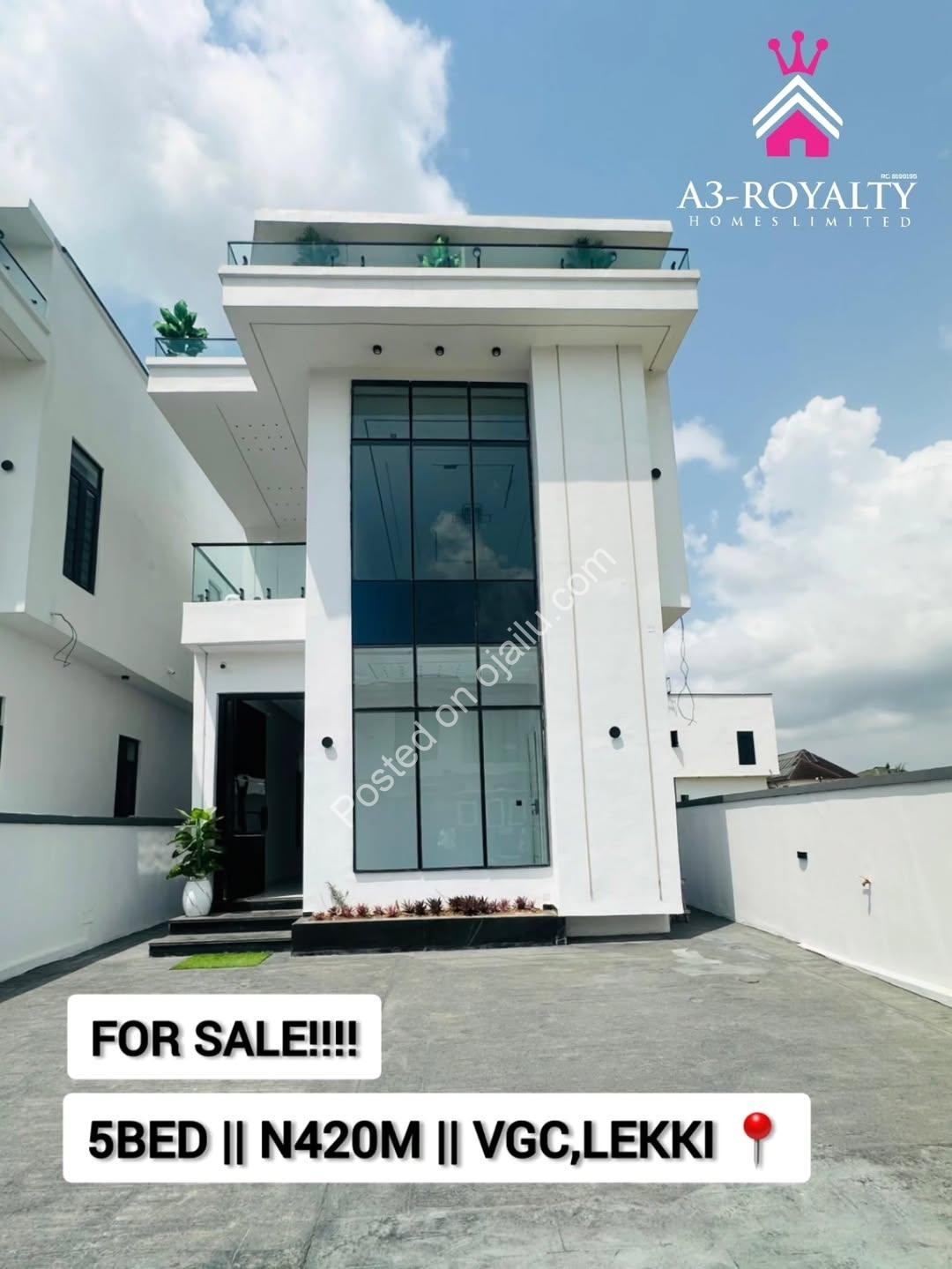 Live Your Dream in a 5-Bed VGC Duplex with Pool