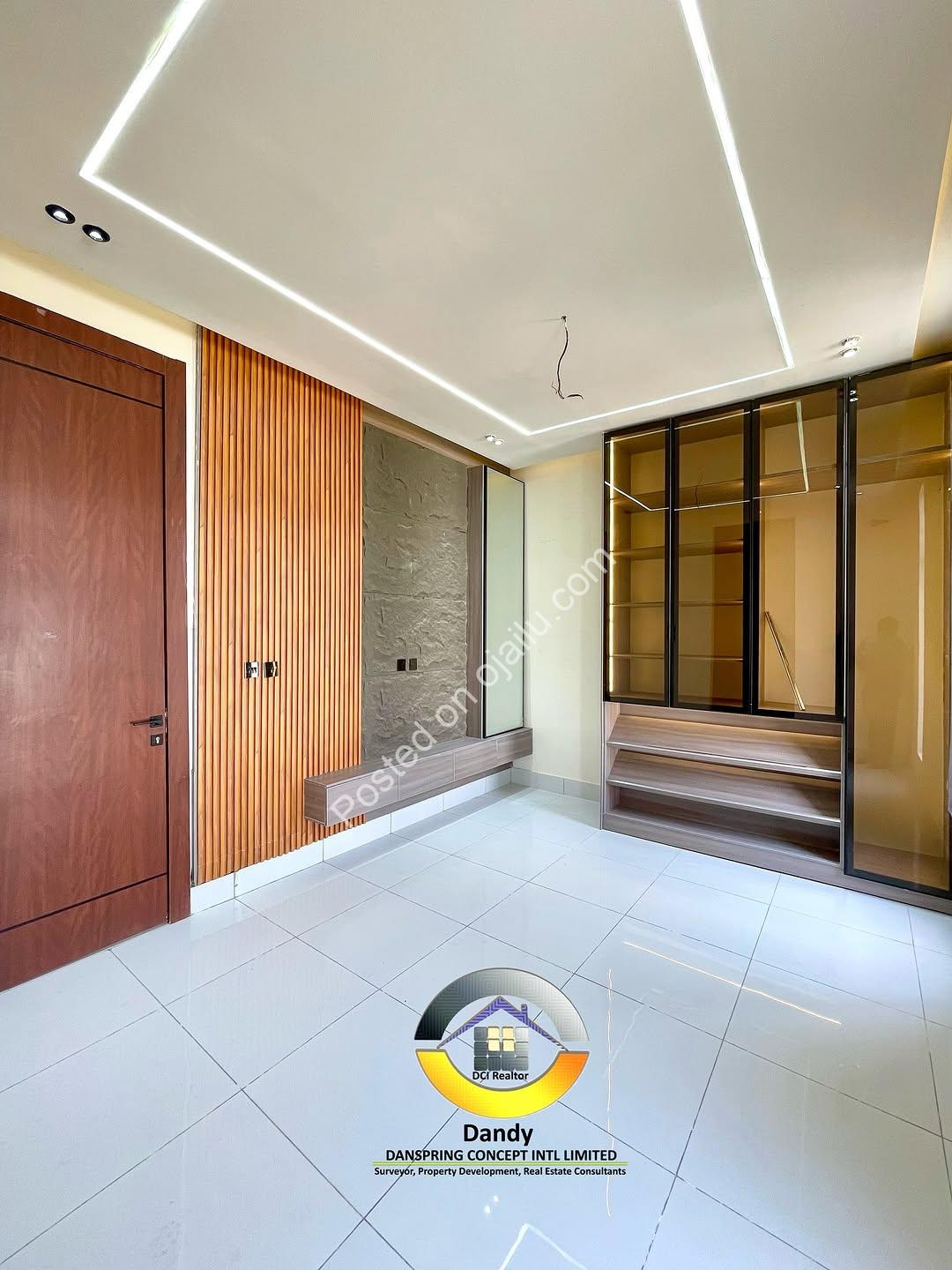 5-Bed Lekki Oasis: Pool, Wine Cellar & Smart Living