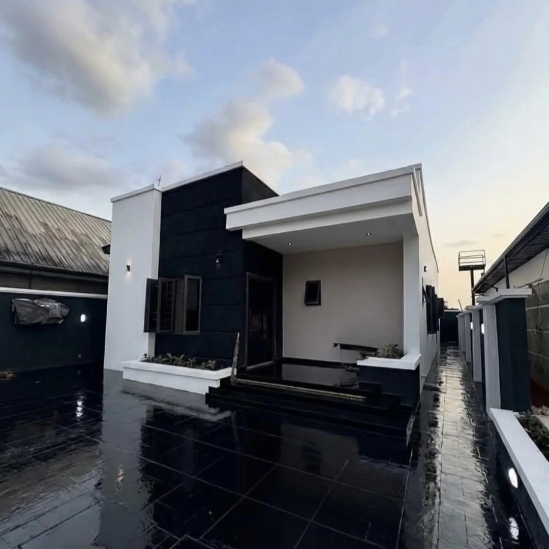 Enchanting 3-Bed Bungalow in Serene Akwaka