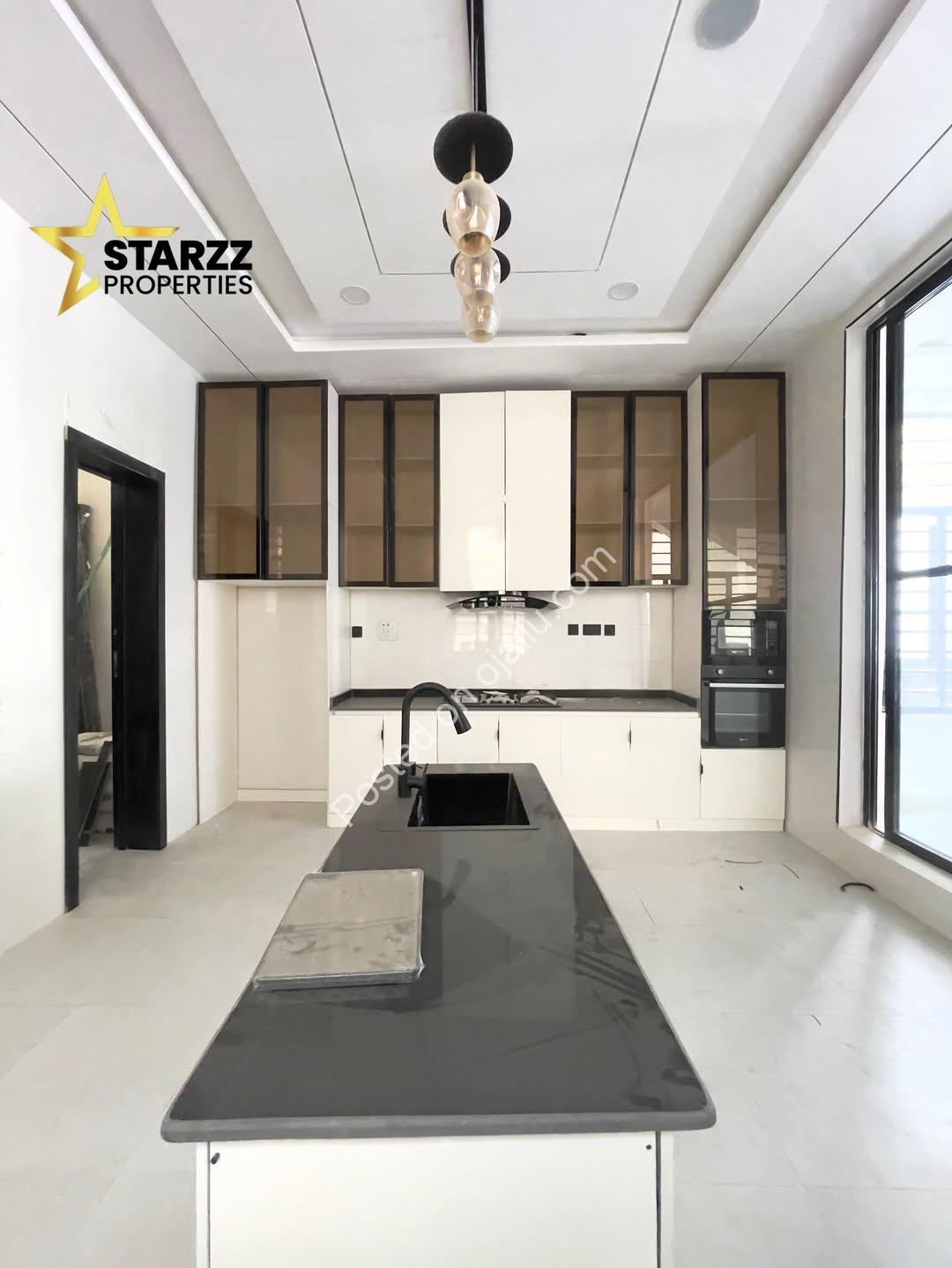 Sleek 5-Bedroom Oasis with Pool in Sangotedo