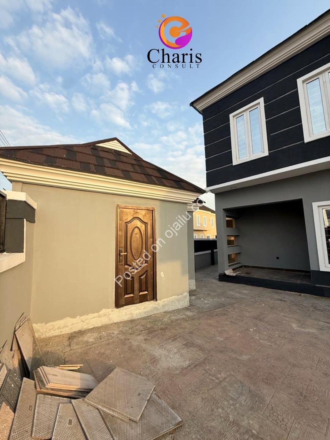 Grand 5-Bed Duplex with BQ in Prime Ibadan Estate
