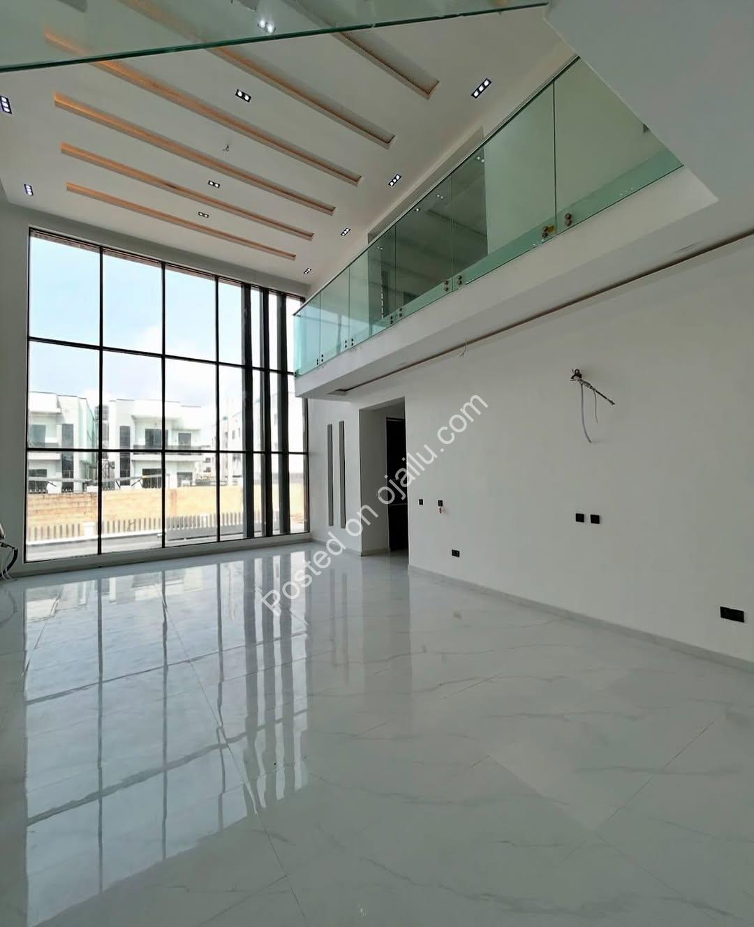 Dream Home with Pool, Cinema & Rooftop Terrace