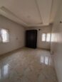 Top-Floor 3BR Haven in Serene Jahi