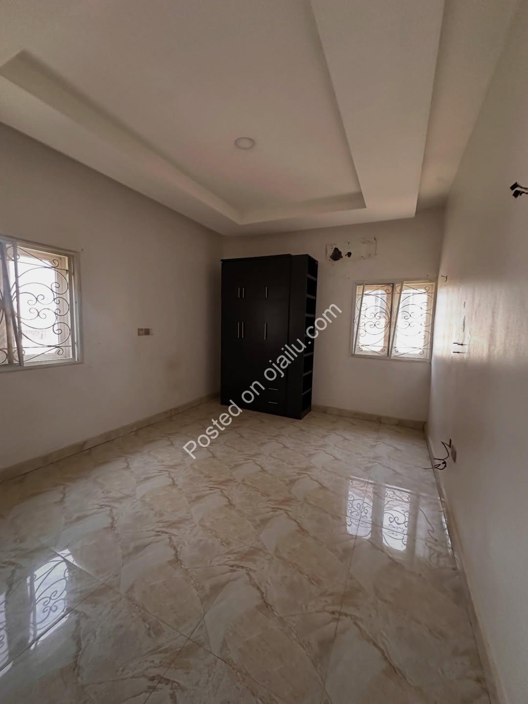 Top-Floor 3BR Haven in Serene Jahi