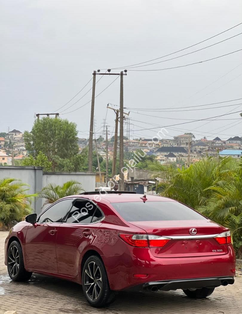 Immaculate 2015 Lexus ES350: Full Option, 1 Owner