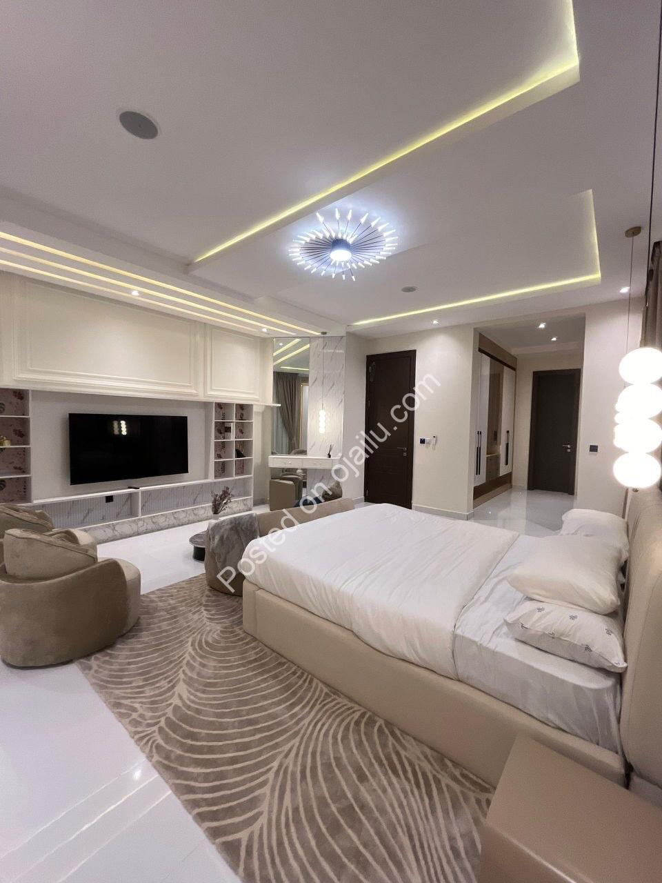 Luxury 5-Bed Duplex with Pool in Lekki