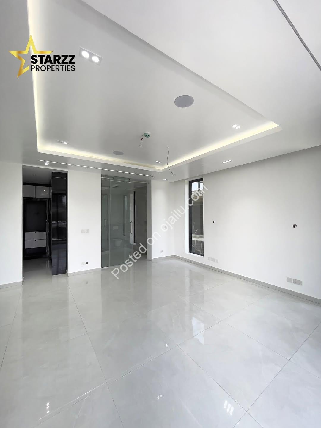 5-Bed Ikate Palace with Rooftop Oasis